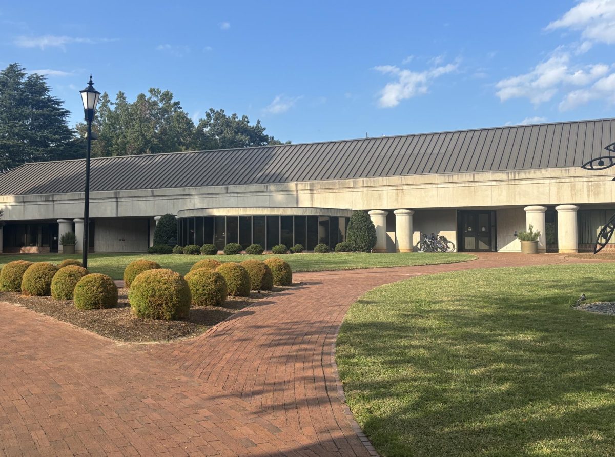 Students on the PC10 meal plan no longer receive unlimited swipes at Vail Commons Dining Hall.