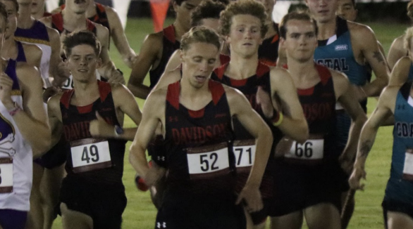Davidson College runner leads wildcat pack for a strong finish.
