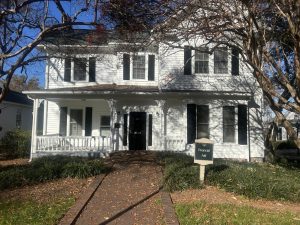 The Office of Financial Aid works out of the Harding House on Main Street. Photo by The Office of Financial Aid works out of the Harding House on Main Street.