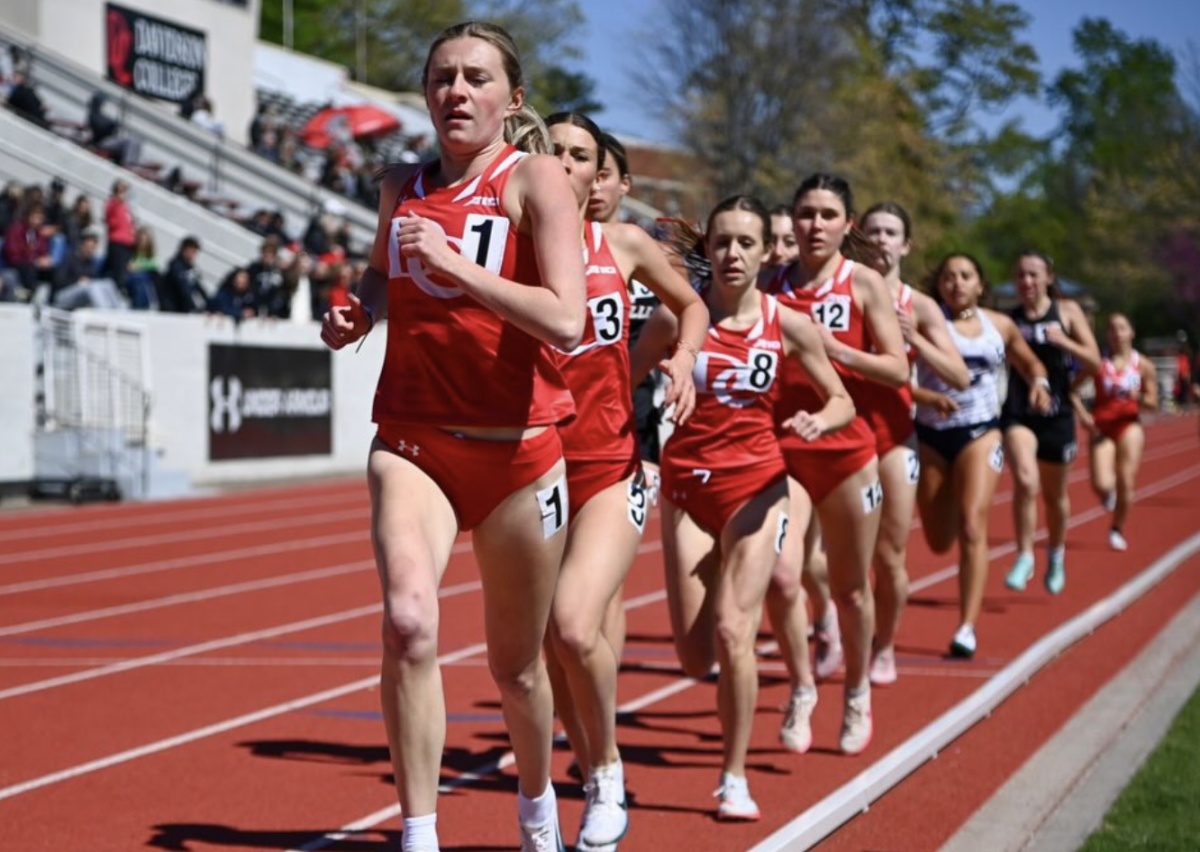 Molly Sullivan ’26 leading the Women’s mile. 